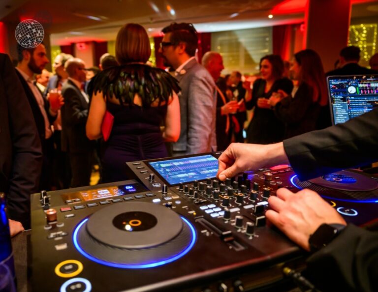 Dj Service für eure Weihnachtsfeier